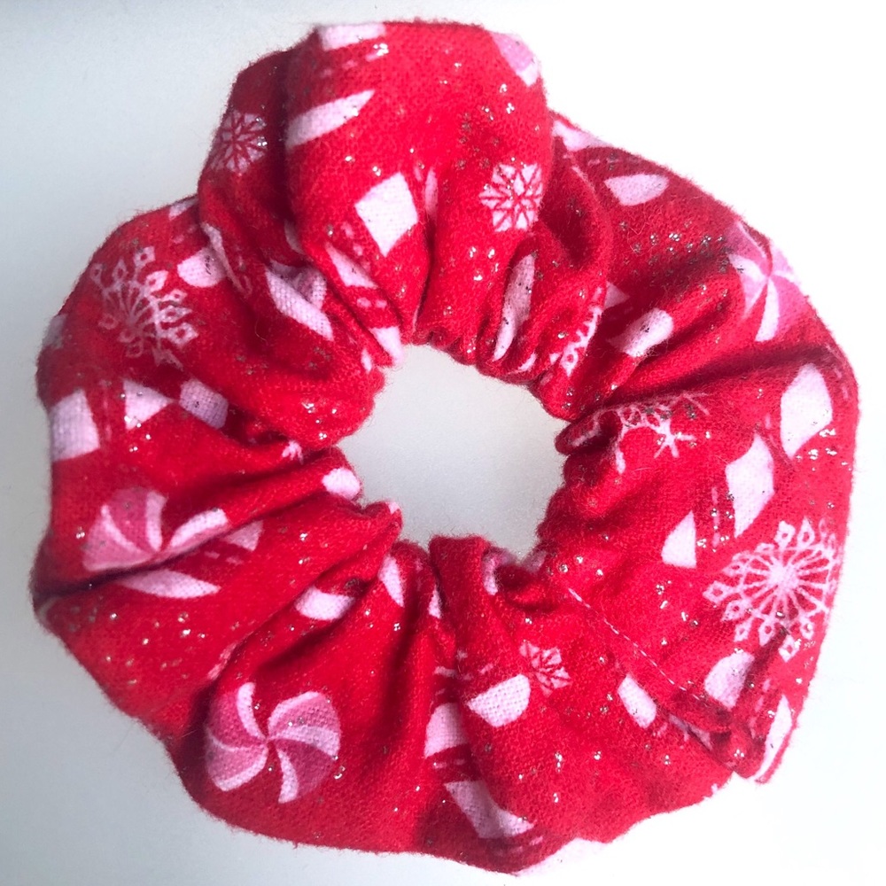 LAST CALL🆕Peppermint Candycane Scrunchie